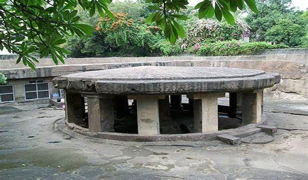 Featured Image of Pataleshwar Cave Temple